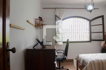 Casa à venda com 496m², 6 quartos e 5 vagas Casa à venda com 496m², 6 quartos e 5 vagasQuarto 3