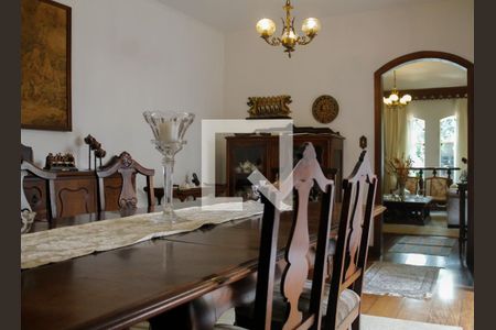 Casa à venda com 496m², 6 quartos e 5 vagas Casa à venda com 496m², 6 quartos e 5 vagasSala de Jantar