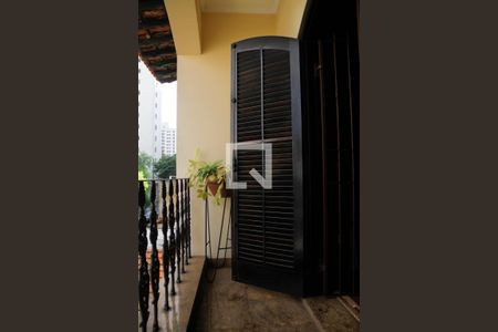 Casa à venda com 496m², 6 quartos e 5 vagas Casa à venda com 496m², 6 quartos e 5 vagasvaranda