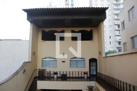 Casa à venda com 496m², 6 quartos e 5 vagas Casa à venda com 496m², 6 quartos e 5 vagasQuintal