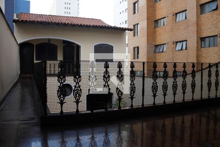 Casa à venda com 496m², 6 quartos e 5 vagas Casa à venda com 496m², 6 quartos e 5 vagasQuintal