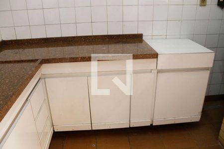 Casa à venda com 496m², 6 quartos e 5 vagas Casa à venda com 496m², 6 quartos e 5 vagasChurrasqueira
