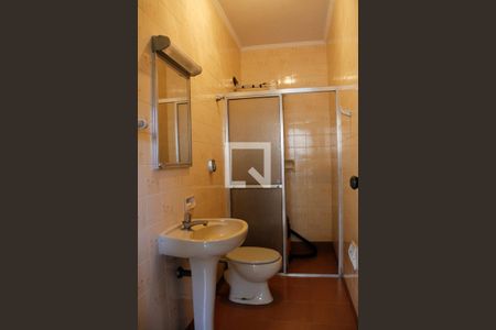 Casa à venda com 496m², 6 quartos e 5 vagas Casa à venda com 496m², 6 quartos e 5 vagasBanheiro 3