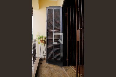 Casa à venda com 496m², 6 quartos e 5 vagas Casa à venda com 496m², 6 quartos e 5 vagasvaranda