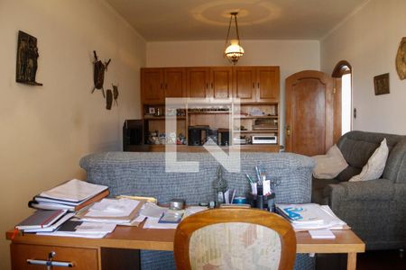 Casa à venda com 496m², 6 quartos e 5 vagas Casa à venda com 496m², 6 quartos e 5 vagasQuarto 2