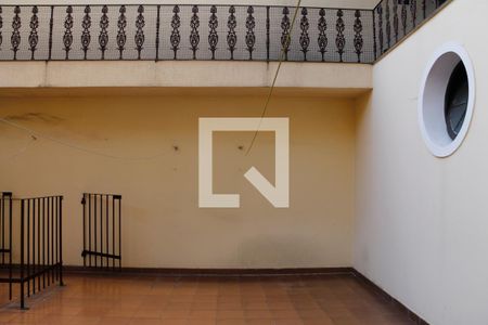 Casa à venda com 496m², 6 quartos e 5 vagas Casa à venda com 496m², 6 quartos e 5 vagasQuintal