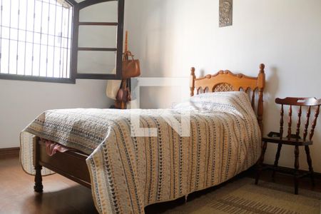 Casa à venda com 496m², 6 quartos e 5 vagas Casa à venda com 496m², 6 quartos e 5 vagasQuarto 3