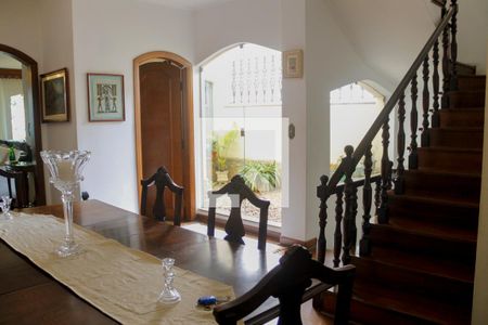 Casa à venda com 496m², 6 quartos e 5 vagas Casa à venda com 496m², 6 quartos e 5 vagasSala de Jantar