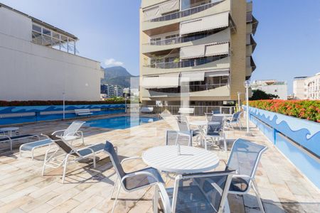 Apartamento à venda com 180m², 3 quartos e 2 vagasÁrea Comum - Piscina
