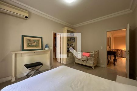 Casa à venda com 500m², 4 quartos e 4 vagasSuíte 3