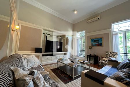 Casa à venda com 500m², 4 quartos e 4 vagasSala de Estar