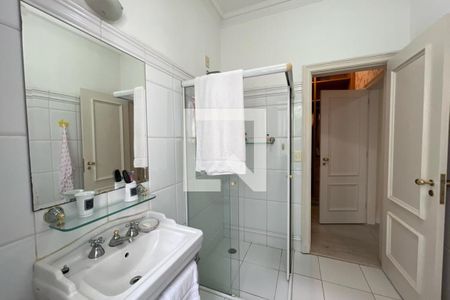 Casa à venda com 500m², 4 quartos e 4 vagasBanheiro da Suíte 3