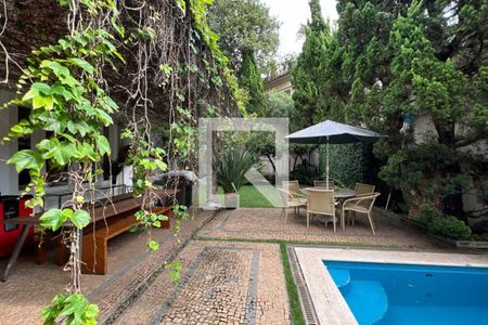 Casa à venda com 500m², 4 quartos e 4 vagasVaranda