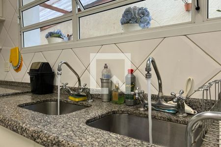 Casa à venda com 500m², 4 quartos e 4 vagasCozinha - Torneira