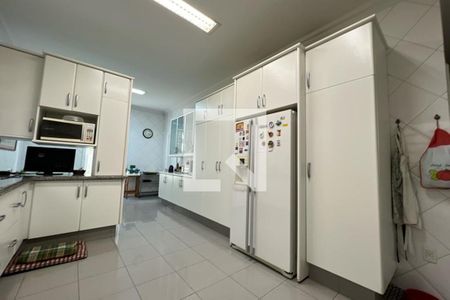 Casa à venda com 500m², 4 quartos e 4 vagasCozinha