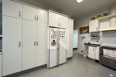 Casa à venda com 500m², 4 quartos e 4 vagasCozinha