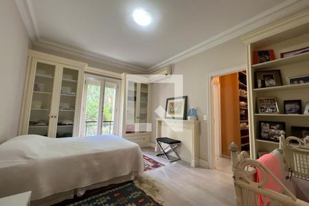 Casa à venda com 500m², 4 quartos e 4 vagasSuíte 3