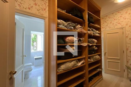 Casa à venda com 500m², 4 quartos e 4 vagasCloset da Suíte 3