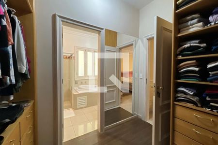 Casa à venda com 500m², 4 quartos e 4 vagasCloset 2 da Suíte 4