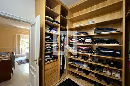 Casa à venda com 500m², 4 quartos e 4 vagasCloset 2 da Suíte 4