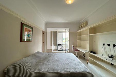 Casa à venda com 500m², 4 quartos e 4 vagasSuíte 2