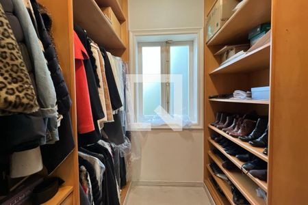 Casa à venda com 500m², 4 quartos e 4 vagasCloset 1 da Suíte 4