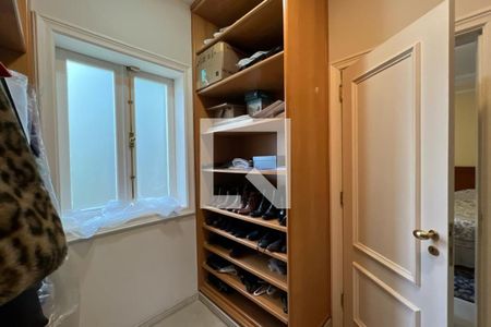 Casa à venda com 500m², 4 quartos e 4 vagasCloset 1 da Suíte 4
