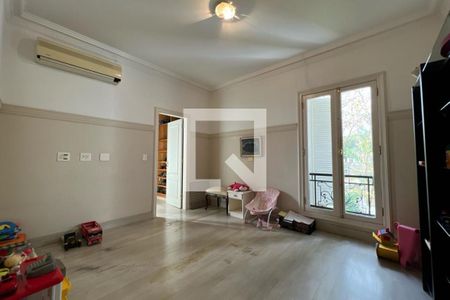 Casa à venda com 500m², 4 quartos e 4 vagasSuíte 1