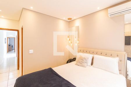 Suíte de casa à venda com 3 quartos, 135m² em Vila Yolanda, Osasco