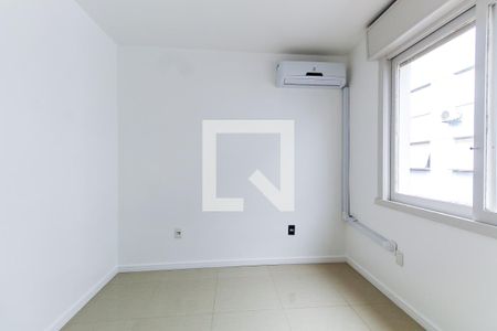 Quarto de apartamento para alugar com 1 quarto, 42m² em Passo da Areia, Porto Alegre