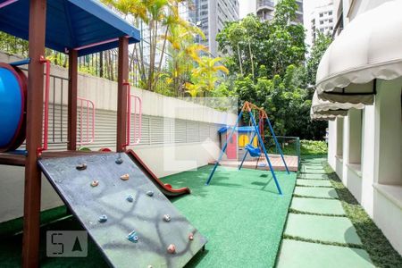 Apartamento para alugar com 220m², 4 quartos e 3 vagasÁrea Comum - Playground