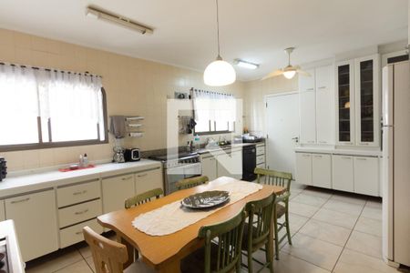 Apartamento para alugar com 220m², 4 quartos e 3 vagasCozinha