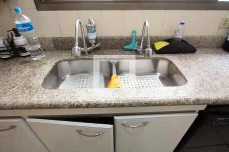 Apartamento para alugar com 220m², 4 quartos e 3 vagasCozinha