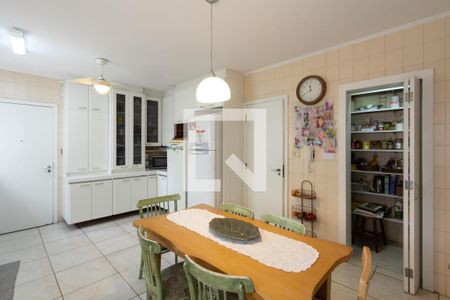 Apartamento para alugar com 220m², 4 quartos e 3 vagasCozinha