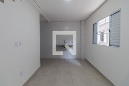 Sala de casa de condomínio para alugar com 1 quarto, 37m² em Vila Antonieta, São Paulo