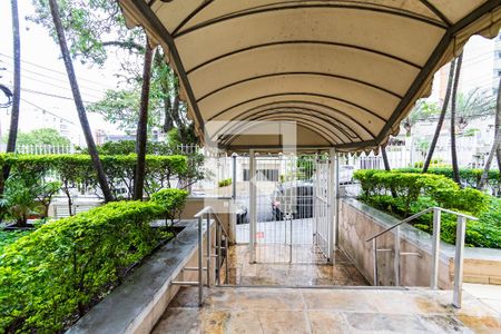 Apartamento à venda com 70m², 2 quartos e 1 vaga Apartamento à venda com 70m², 2 quartos e 1 vagaEntrada