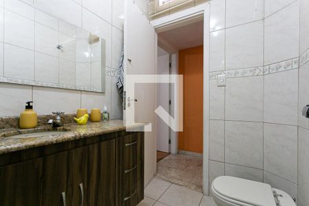 Casa à venda com 113m², 3 quartos e sem vaga Casa à venda com 113m², 3 quartos e sem vagaBanheiro