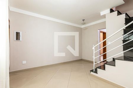 Sala de casa para alugar com 2 quartos, 84m² em Vila Ré, São Paulo