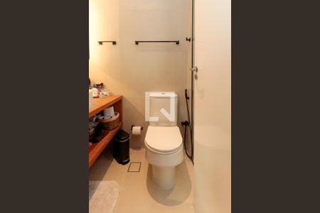 Apartamento para alugar com 70m², 2 quartos e 1 vaga Apartamento para alugar com 70m², 2 quartos e 1 vagaBanheiro da Suíte