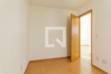 Quarto 2 de apartamento para alugar com 2 quartos, 43m² em Parque São Vicente, Mauá