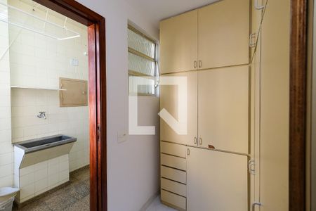 Apartamento para alugar com 280m², 4 quartos e 2 vagas Apartamento para alugar com 280m², 4 quartos e 2 vagasQuarto de Serviço