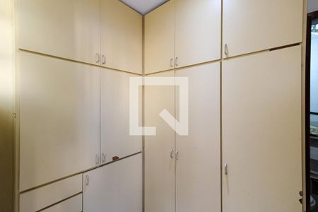 Apartamento para alugar com 280m², 4 quartos e 2 vagas Apartamento para alugar com 280m², 4 quartos e 2 vagasQuarto de Serviço