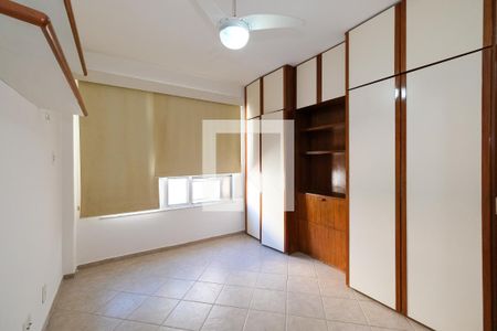 Apartamento para alugar com 280m², 4 quartos e 2 vagas Apartamento para alugar com 280m², 4 quartos e 2 vagasSuíte 2