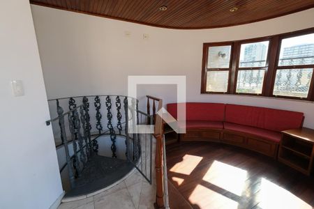 Apartamento para alugar com 280m², 4 quartos e 2 vagas Apartamento para alugar com 280m², 4 quartos e 2 vagasSala de Estar