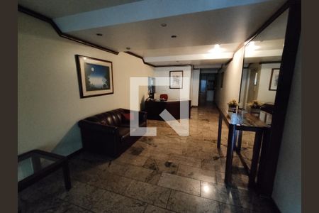 Apartamento para alugar com 280m², 4 quartos e 2 vagas Apartamento para alugar com 280m², 4 quartos e 2 vagasFachada e portaria