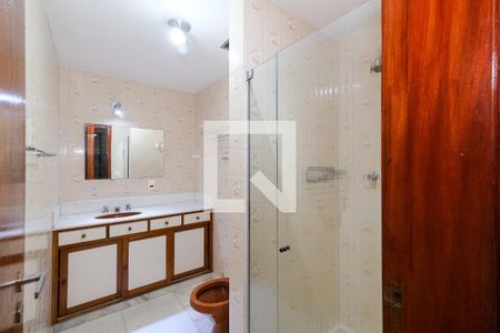 Apartamento para alugar com 280m², 4 quartos e 2 vagas Apartamento para alugar com 280m², 4 quartos e 2 vagasBanheiro da Suíte 1