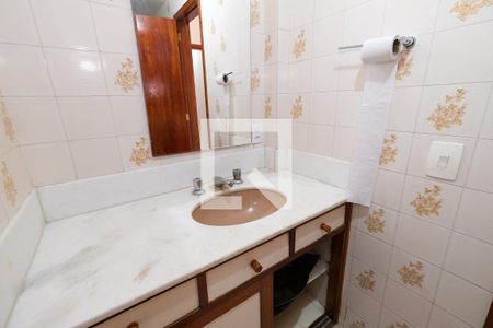 Apartamento para alugar com 280m², 4 quartos e 2 vagas Apartamento para alugar com 280m², 4 quartos e 2 vagasBanheiro da Suíte 2