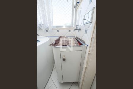 Apartamento à venda com 81m², 2 quartos e 1 vagaÁrea de Serviço