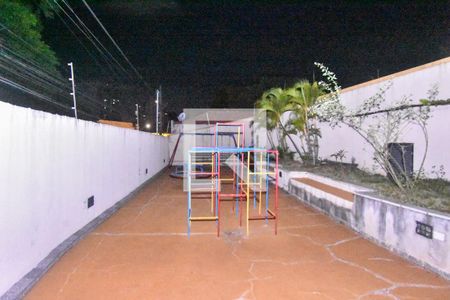 Apartamento à venda com 189m², 4 quartos e 3 vagas Apartamento à venda com 189m², 4 quartos e 3 vagasÁrea Comum - Playground