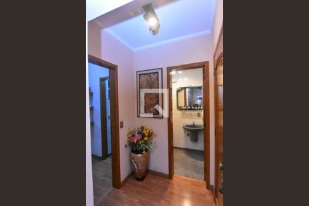 Apartamento à venda com 189m², 4 quartos e 3 vagas Apartamento à venda com 189m², 4 quartos e 3 vagasHall de Entrada